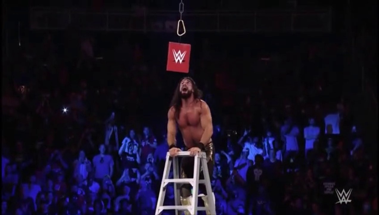 (ITA) Ladder Match tra Seth Rollins, Finn Bálor, Rey Mysterio e Kevin Owens (WWE RAW 25/10/2021)