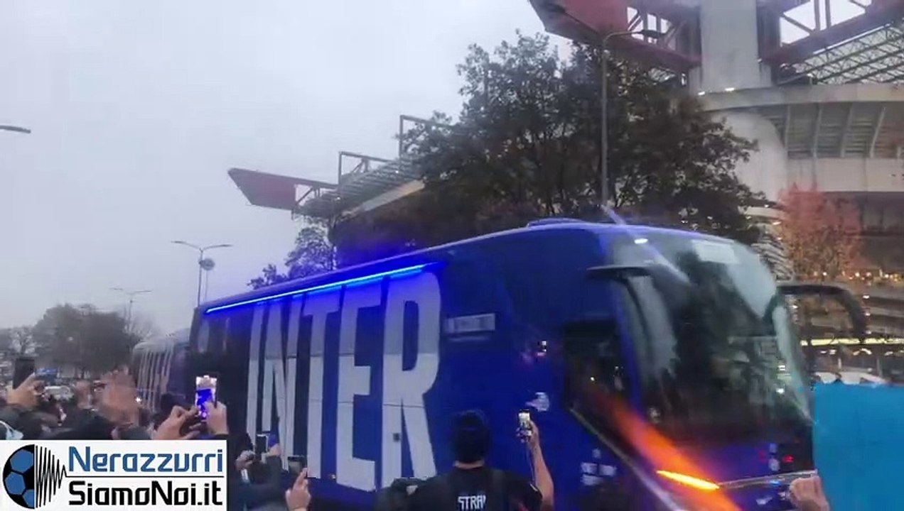 Inter-Napoli, le squadre arrivano a San Siro
