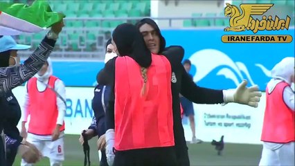 ادیب زاده:زهره کولایی مایه افتخار فوتبال بانوان ایران است