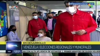 Presidente de Venezuela Nicolás Maduro ejerce su derecho al voto