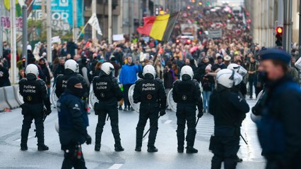 مظاهرات في بروكسل رفضا للقيود الحكومية الجديدة للحد من انتشار كورونا