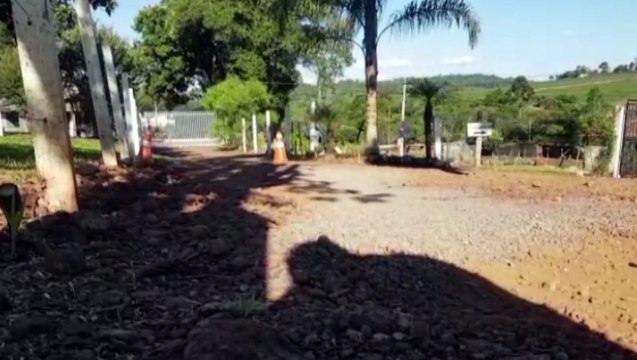 Bombeiros prestam atendimentos a vítima que sofreu queda de altura em propriedade rural