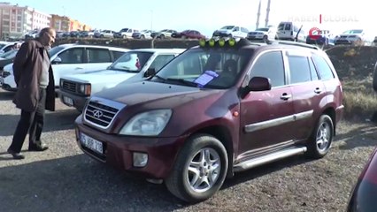 İkinci el oto pazarında yoğunluk! "Bakan çok, alan yok"