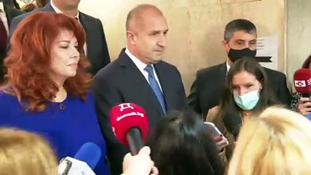 Rumen Radev reelegido presidente en Bulgaria con el 65% de los votos y una bajísima participación