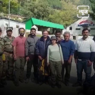 Indian Army Deployed Its Helicopters To Save The Lives Of Tourists.