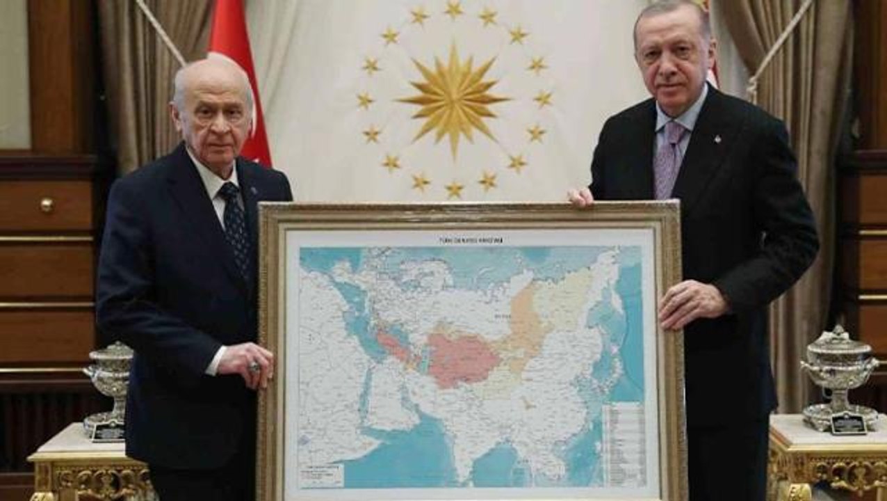 Rusya'da gündem, Bahçeli'nin Cumhurbaşkanı Erdoğan'a hediye ettiği harita! Sert tepki gösterdiler