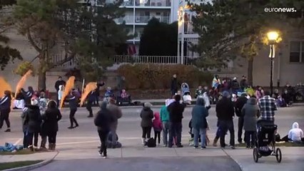 Stati Uniti, strage alla parata natalizia in Wisconsin: fuoristrada sulla folla
