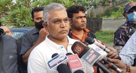 “ওখানে গিয়ে চমকালে ধমকালে এটাই হবে।’’ সায়নী ঘোষের গ্রেফতারি প্রসঙ্গে খোঁচা দিলীপ ঘোষের