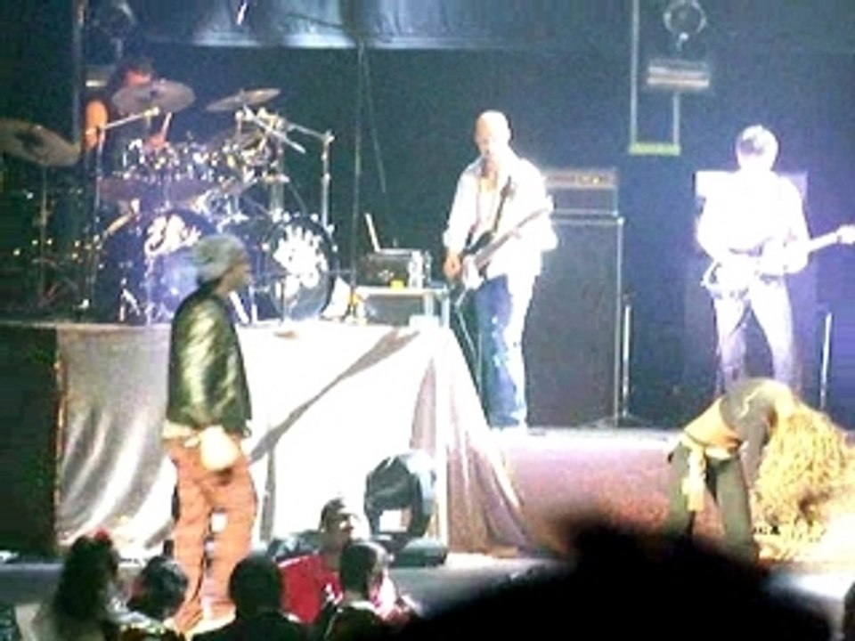 RBD en L.A. 3-2-08 Besame sin Miedo