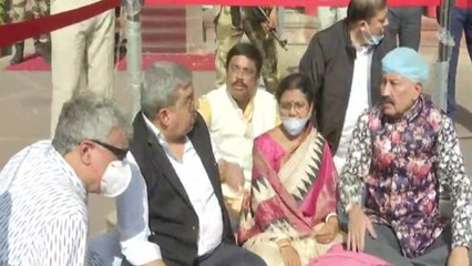 Download Video: Tripura Police Action: TMC MPs stage protest outside MHA