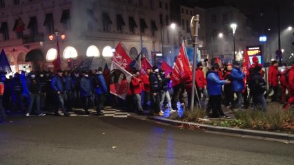 Plusieurs centaines de policiers bloquent à nouveau la Petite ceinture de Bruxelles
