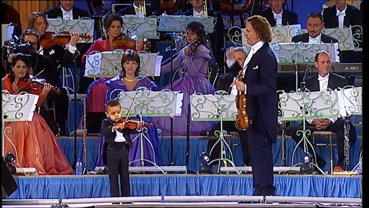 André Rieu  3 year old Akim Camara