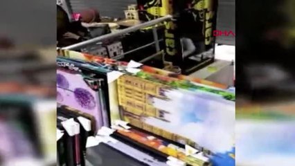 MAĞAZADAKİ İNDİRİM İZDİHAMINA POLİS MÜDAHALE ETTİ