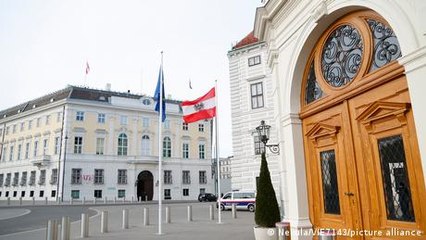 COVID restrictions 'increase risk of stagnation in Europe'