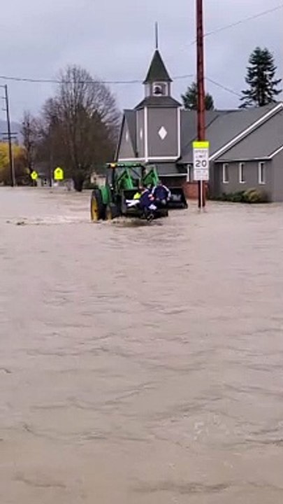 Farmers Help Community to Safety After Historic Flooding