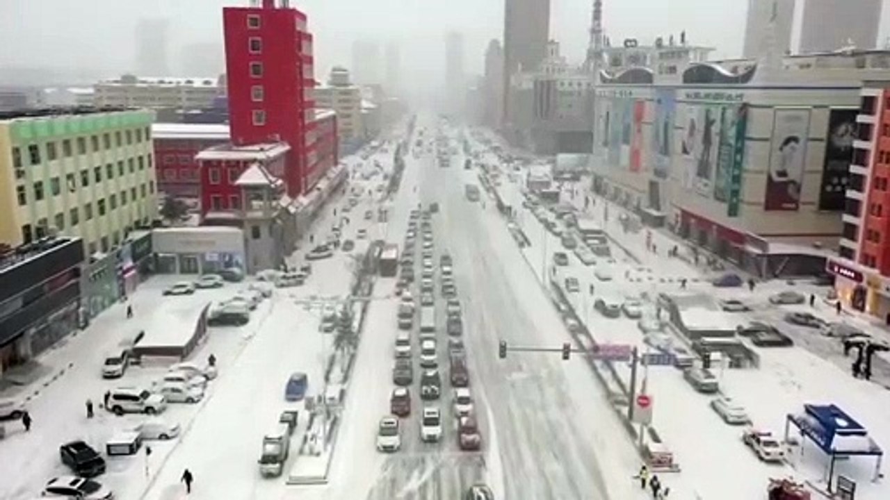 Kindergärten dicht: Wintereinbruch überrascht Nordwesten Chinas