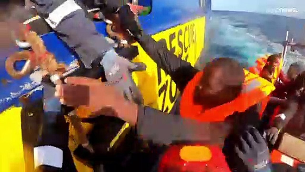 Sea-Watch-Rettungsschiff: Sieben Menschen, darunter Säugling, gehen an Land, weitere 475 an Bord