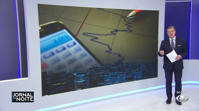 A maioria das escolas particulares vai reajustar as mensalidades no ano que vem. O aumento pode chegar a 10%.