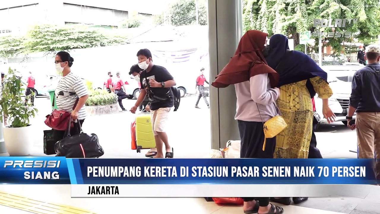 Lonjakan Penumpang Kereta Api di Stasiun Pasar Senen