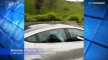 Condutor de Tesla apanhado a dormir ao volante em São Paulo