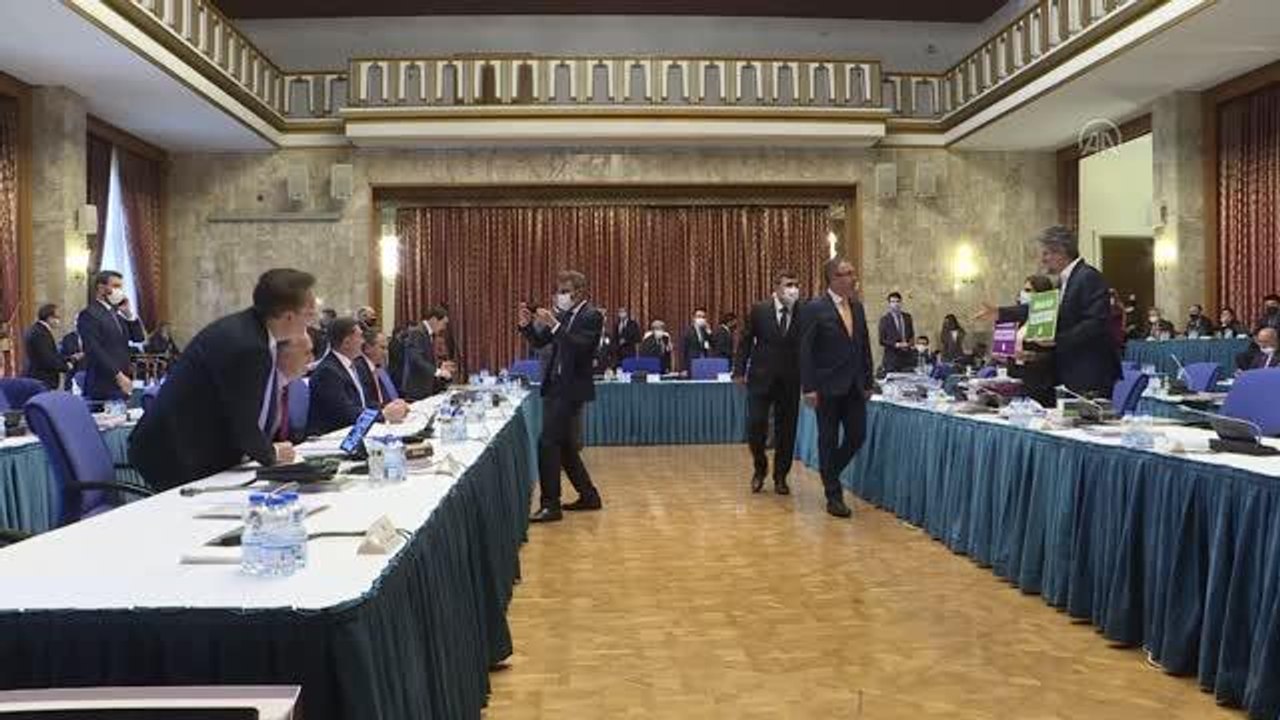 Gençlik ve Spor Bakanlığının 2022 yılı bütçesi Plan ve Bütçe Komisyonunda