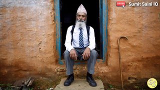 ये 68 साल का शख्स नेपाल का सबसे बुर्जुग स्कूली छात्र है।/68year old man is the oldest school student