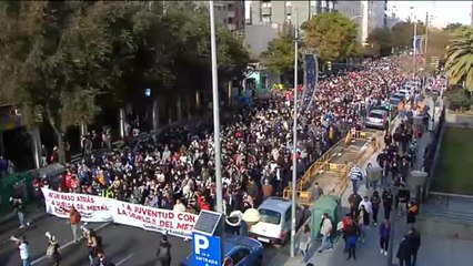 Nueva jornada de cargas policiales en Cádiz