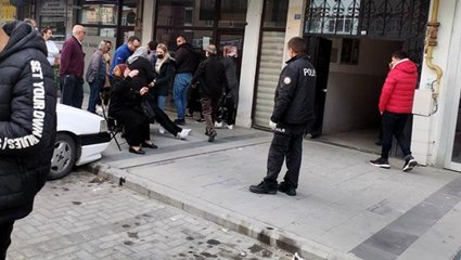 Annesini silahla öldürüp, babasını bıçakladıktan sonra intihar etti