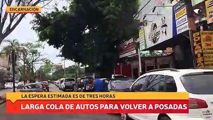 Larga cola para volver a Posadas