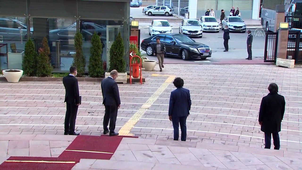 "Tüm siyasi parti liderlerini gerçek ekonomik Kurtuluş Savaşı başlatmaya çağırıyorum" diyen Davutoğlu, Kılıçdaroğlu ile görüştü