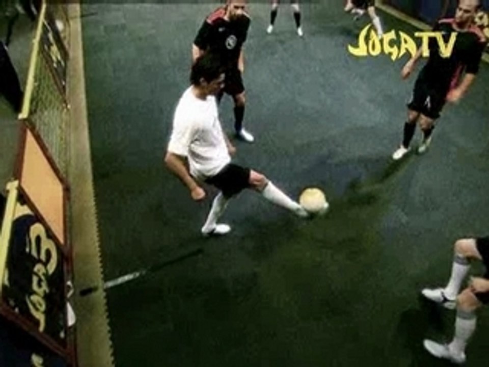 Joga bonito - rooney vs cristiano ronaldo