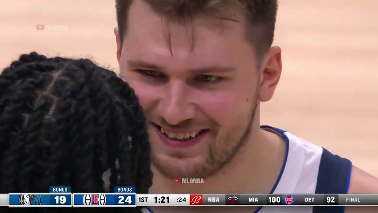 Luka Doncic talks trash to Terance Mann and gets a tech 
