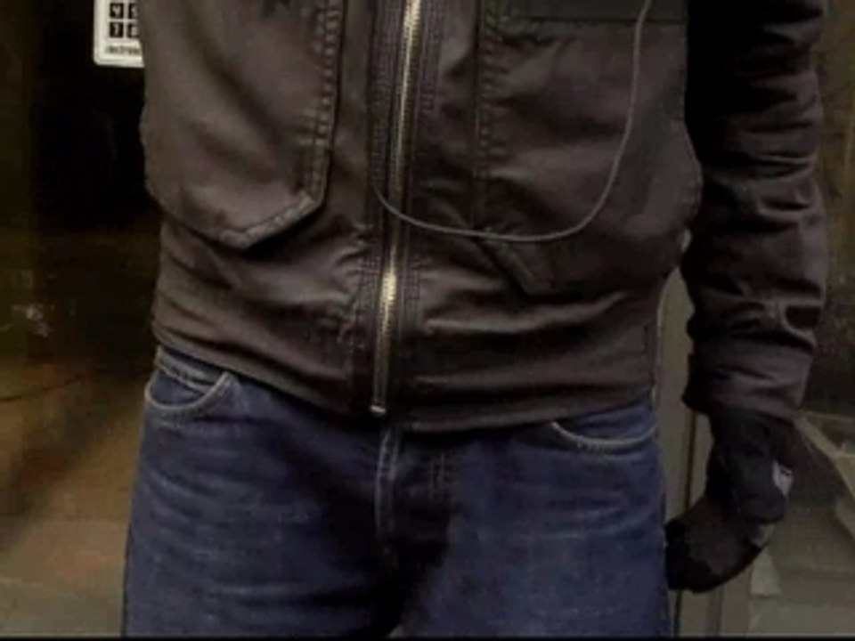 Bastian Pastewka in Margots Videothek (www.margots-videothek