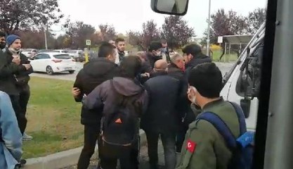 Yolda kamyonet terörü: Ring otobüsündeki 10'larca öğrencinin hayatını tehlikeye attı