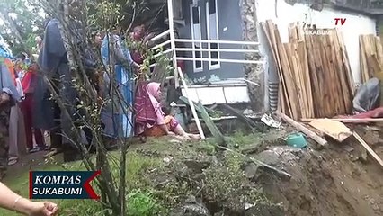 Rumah Ambruk, Korban Longsor Masih Dalam Perawatan