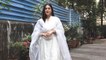Bollywood Actress Sara Ali Khan ने सफेद सूट पहन ढाया कहर, यहां हुईं Spott | FilmiBeat