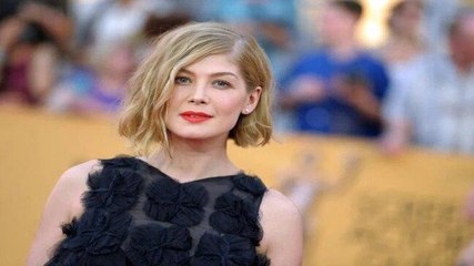 Rosamund Pike says she got to use some badass power on The Wheel of Time