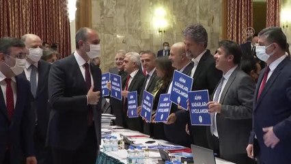 Bakan Gül: "Yeni ve sivil bir anayasa, siyasetin önündeki en önemli sorumluluklardan biridir"