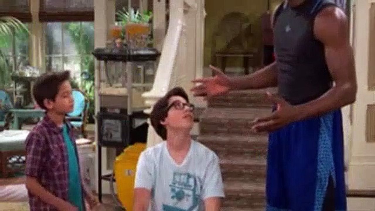 Liv And Maddie Season 1 Episode 12 - Dump-a-Rooney