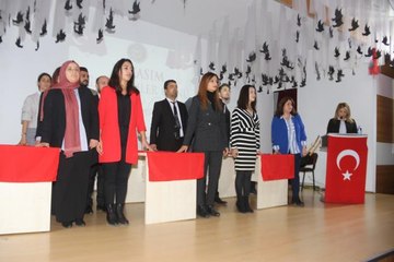 Erciş'te 24 Kasım Öğretmenler Günü kutlandı