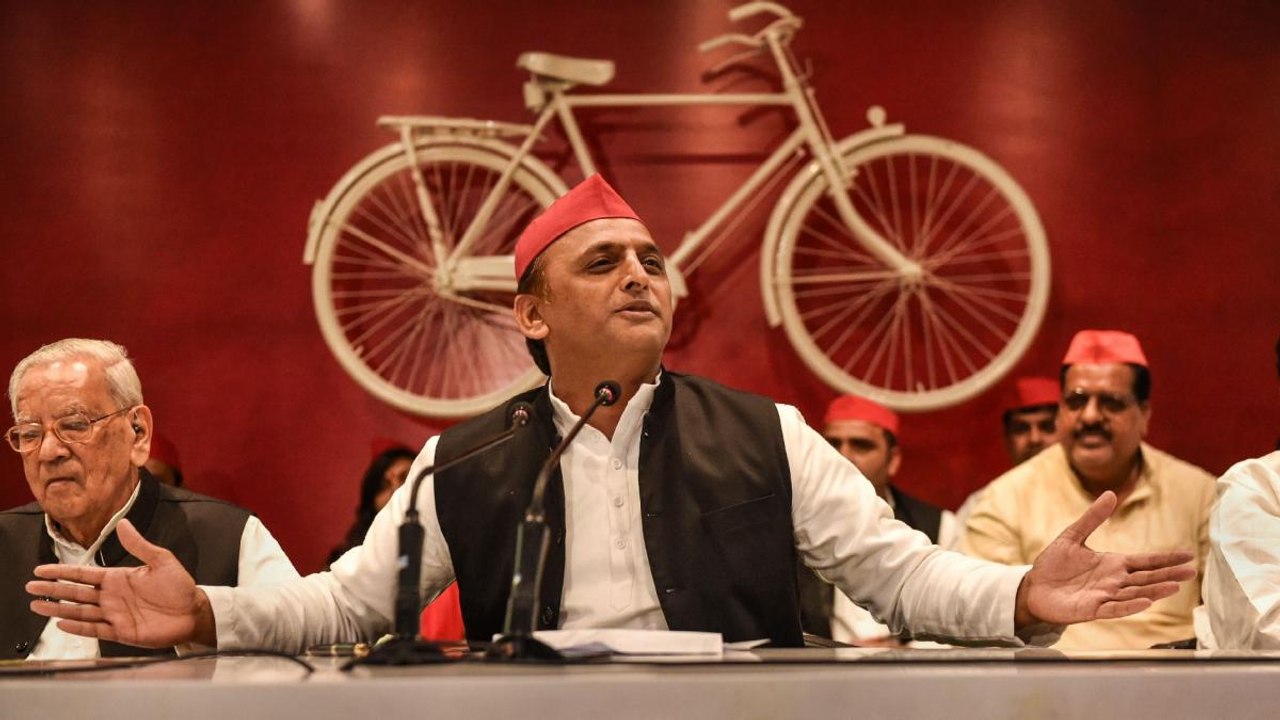How many parties to ride bicycle of Samajwadi Party?