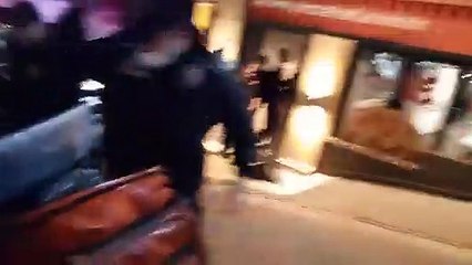 Kadıköy'de polis, gazetecilerin görüntü almasına engel oldu