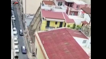 Puglia: pretendono denaro da un fruttivendolo e lo feriscono con una pistola. Identificati e arrestati 4 pregiudicati coratini - VIDEO