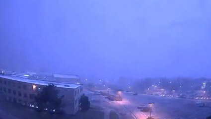 Thundersnow captured overnight in New York