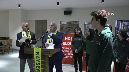 100 yıl sonra gelen mezuniyet töreninde diplomalar gözyaşları ile verildi
