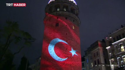 Şehit öğretmenlerin isimleri Galata Kulesi'ne yansıtıldı