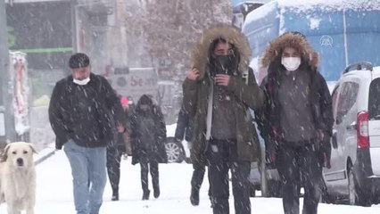 Kent merkezi beyaza büründü