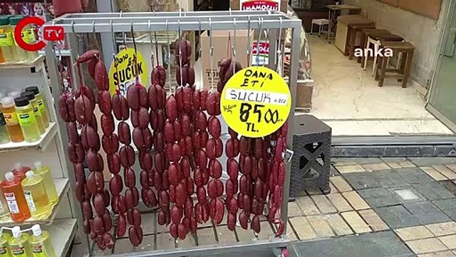 Pastırma gramdan dilime düştü, sucuk parmakla ölçülerek satılıyor