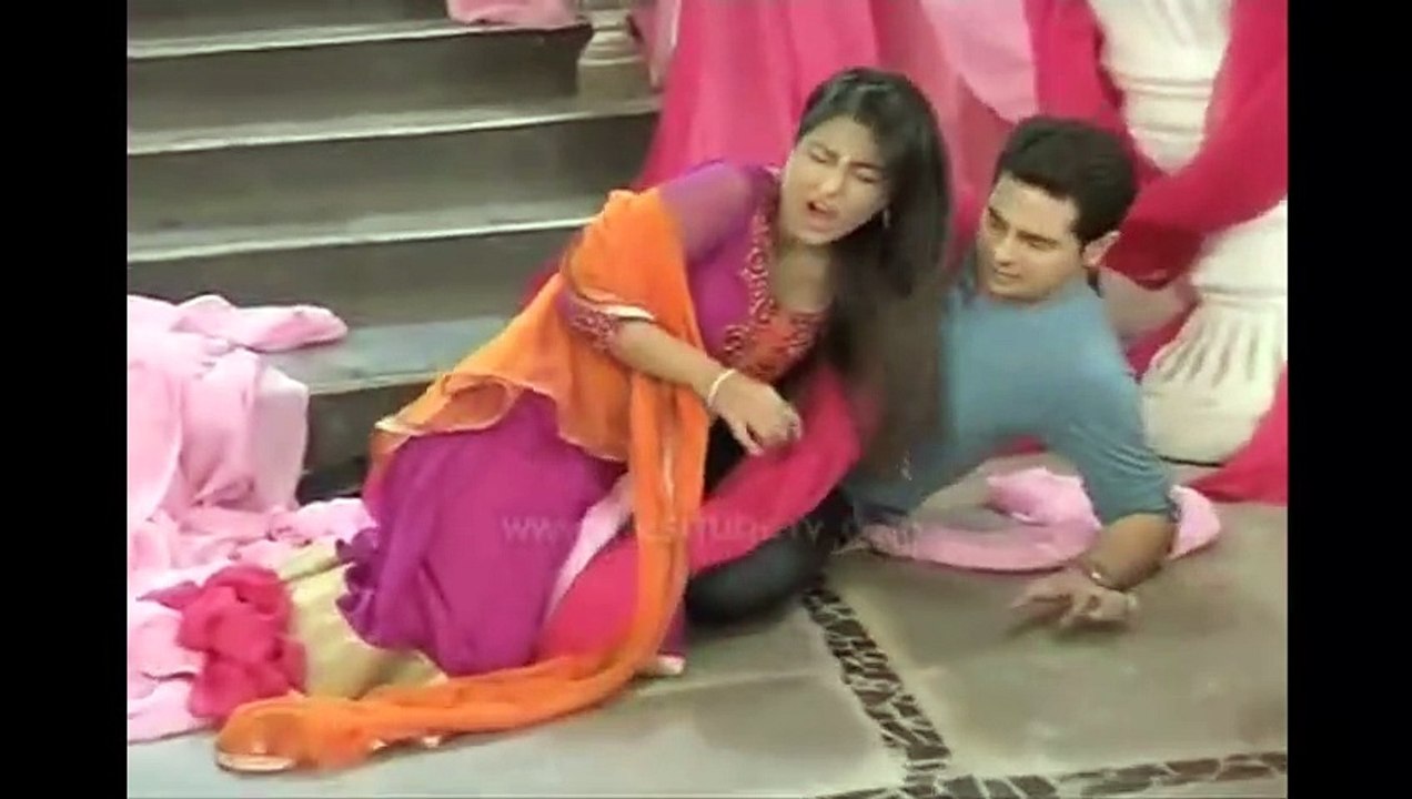 Yeh Rishta Kya Kehlata Hai OMG Akshara injures herself