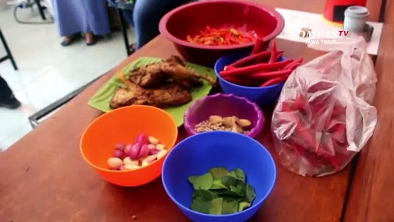 Lezatnya Bebek Pedas Galis Khas Bangkalan